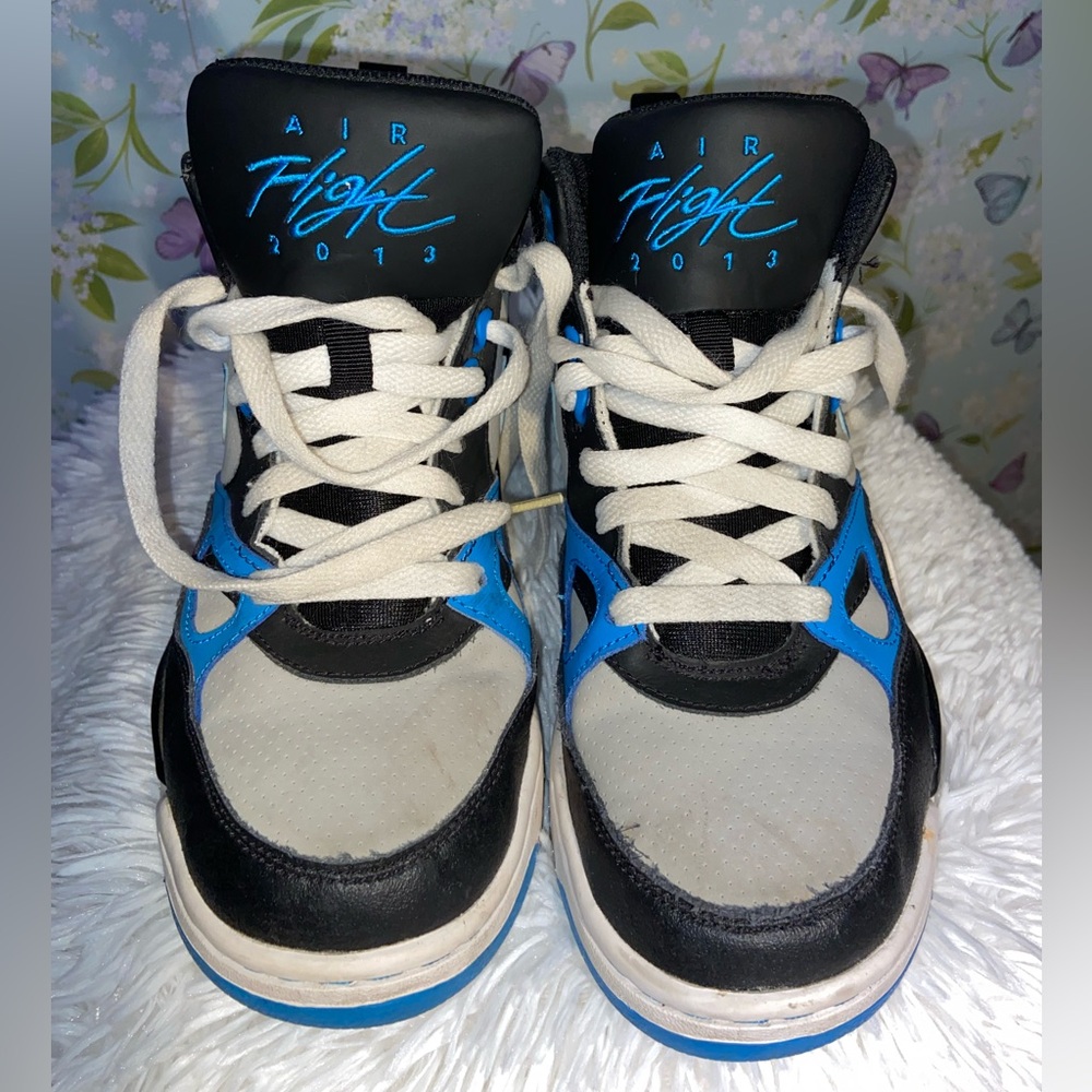 Nike Black and White High-Top Sneakers for kids size 6Y